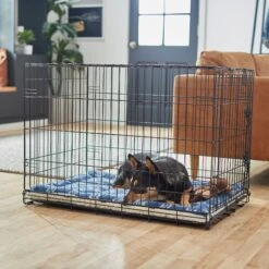 Frisco Plush Tri-fold Arrow Print Dog Crate Mat -Paws Joy Outlet Store 255998 PT5. AC SS1800 V1616121684
