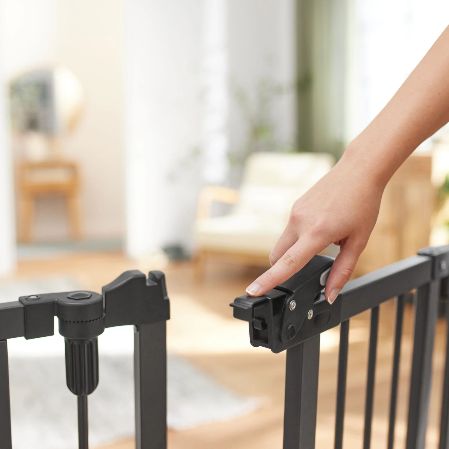 Frisco Wood & Metal 8-Panel Configurable Gate & Playpen 6 Frisco Wood & Metal 8-Panel Configurable Gate & Playpen - Image 6